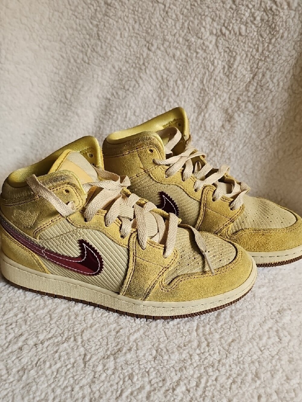 Nike Jordan Youth Shoes with Yellow Interior and White Size